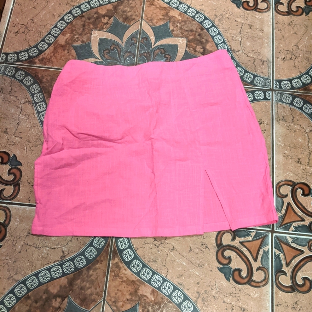 Barbie pink mini skirt with slit
